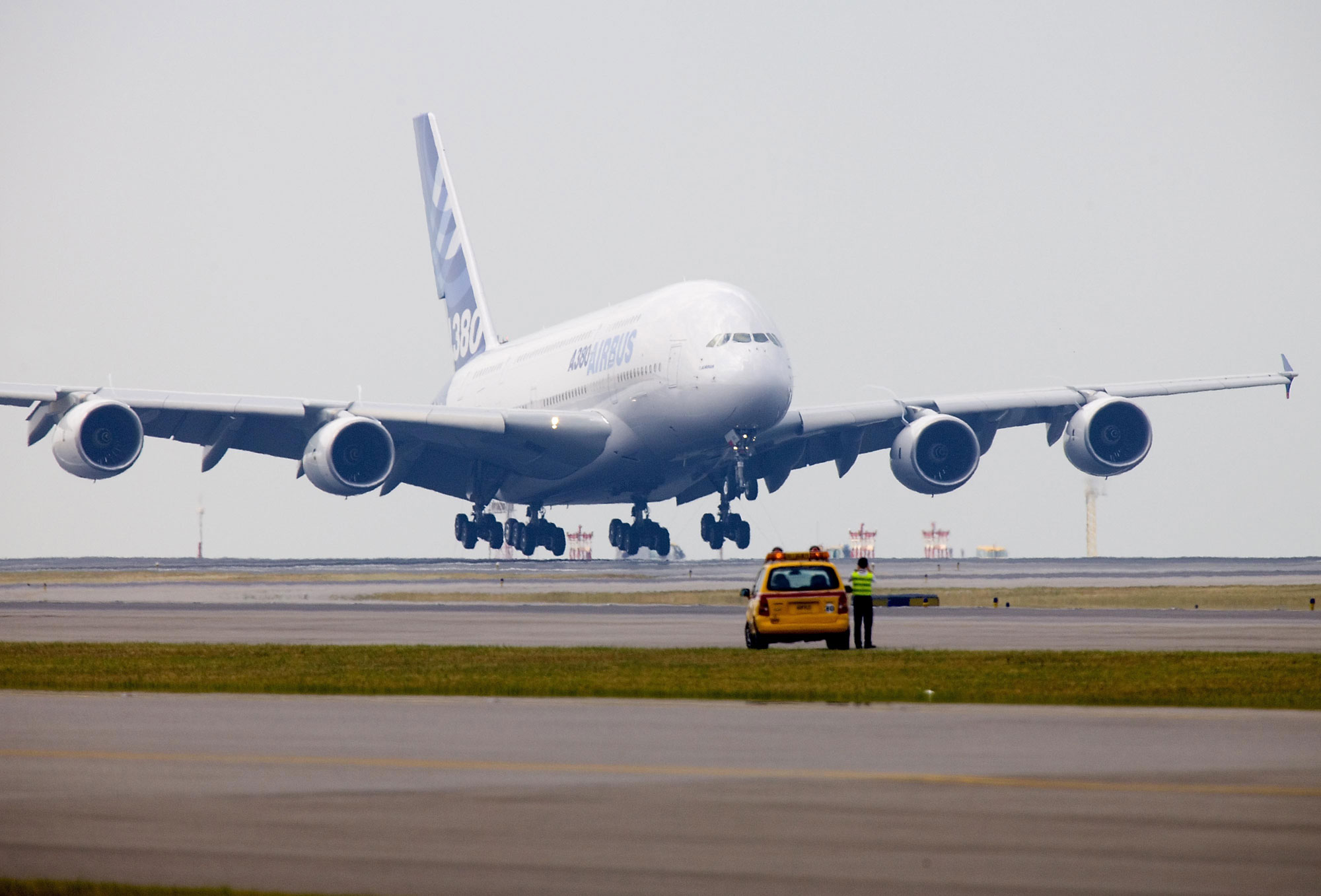 Airbus A380 touching down in Hong Kong for the first-ever time - click ...