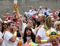 Pictures of the 2009 Hong Kong Sevens - click for high resolution which opens in a new window / tab