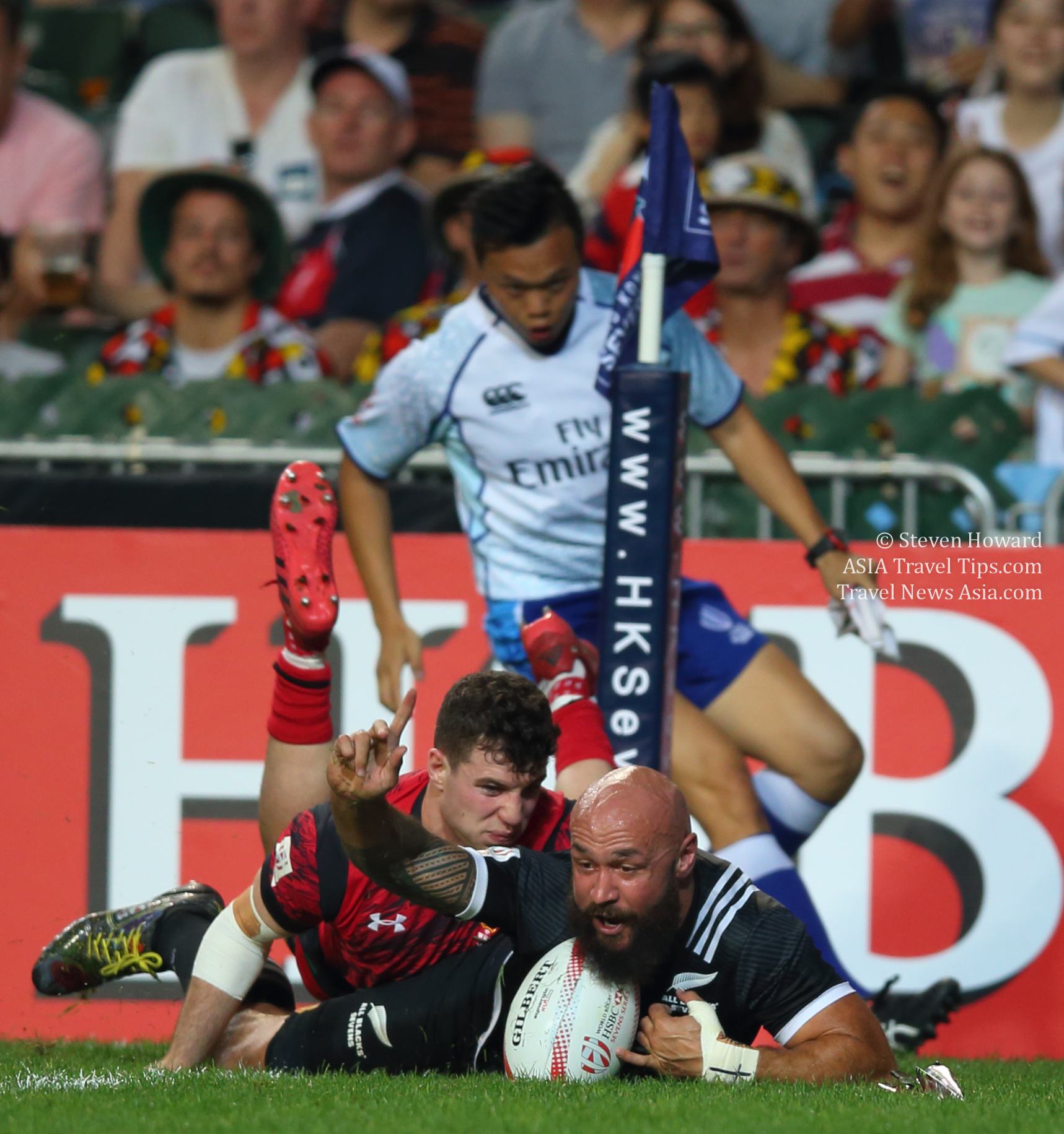 Action from 2017 Cathay Pacific / HSBC Hong Kong Sevens. Picture by Steven Howard. Click to enlarge.