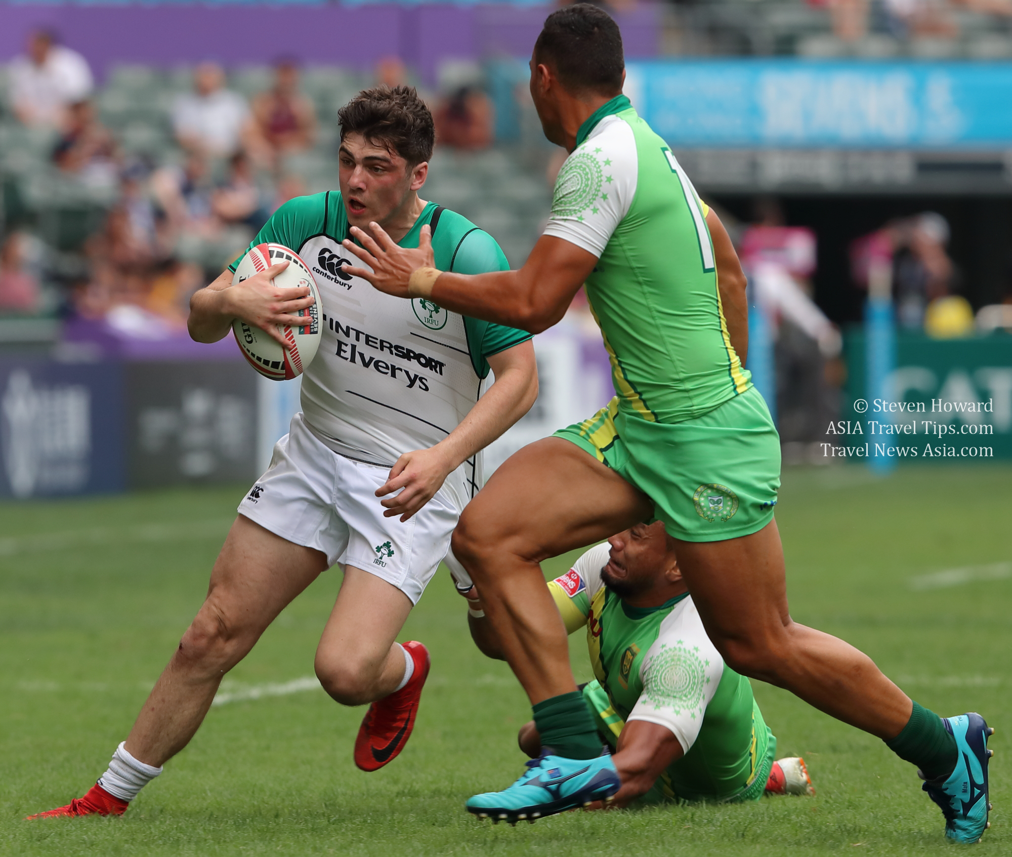 Action from the Cathay Pacific / HSBC Hong Kong Sevens 2018. Picture by Steven Howard of TravelNewsAsia.com Click to enlarge.
