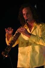 Pictures of Kenny G performing at the Jazz Festival Royale in Bangkok, Thailand - click to enlarge