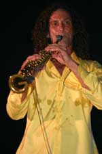 Pictures of Kenny G performing at the Jazz Festival Royale in Bangkok, Thailand - click to enlarge