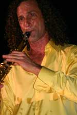 Pictures of Kenny G performing at the Jazz Festival Royale in Bangkok, Thailand - click to enlarge