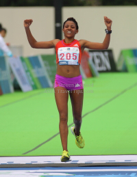 Pictures of the 2013 Standard Chartered Hong Kong Marathon