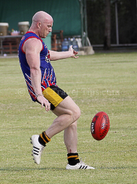 Aussie Rules Football (AFL) Pictures of Thailand Tigers in Action in Bangkok on 16 June 2012