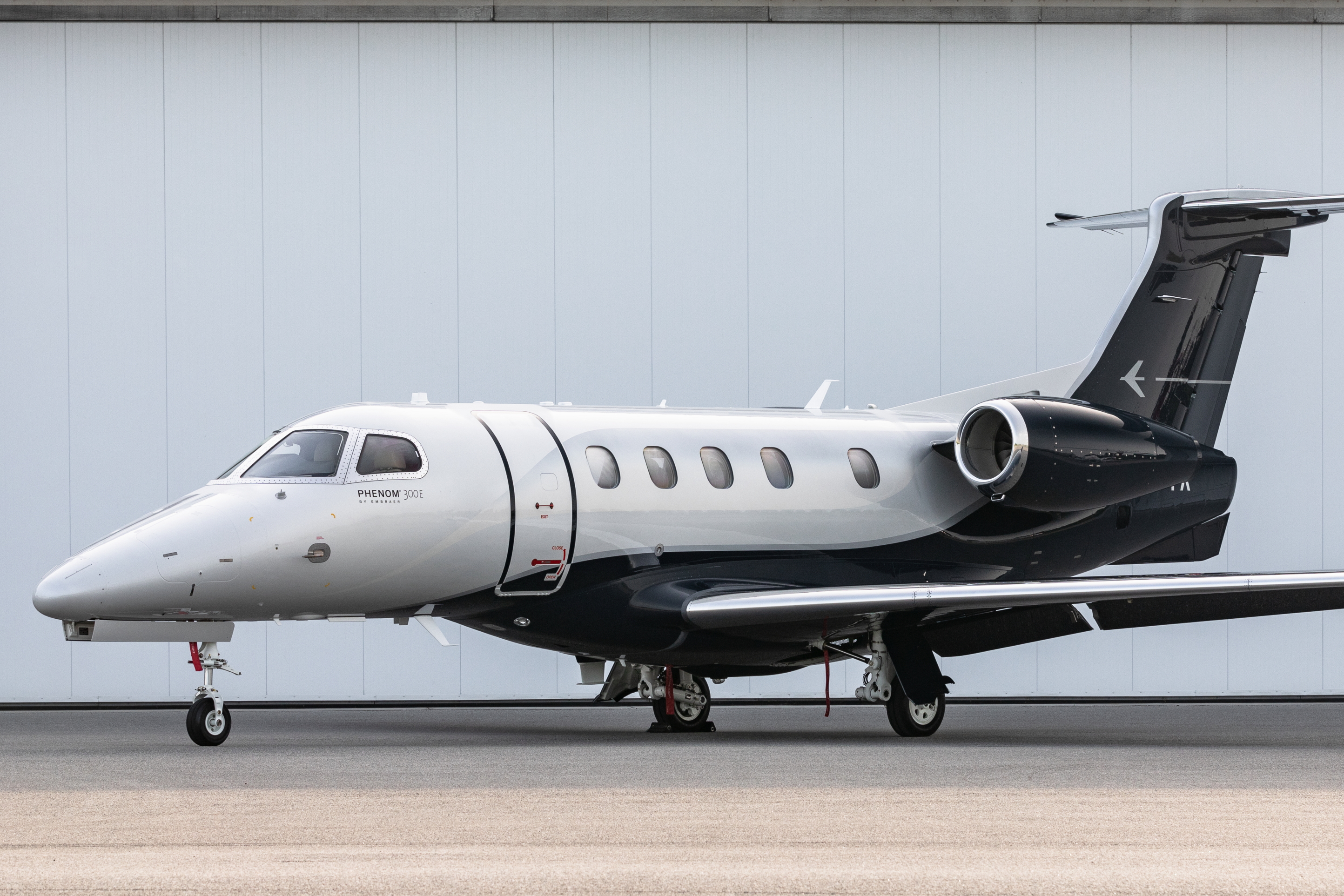 Embraer Phenom 300E. Click to enlarge.