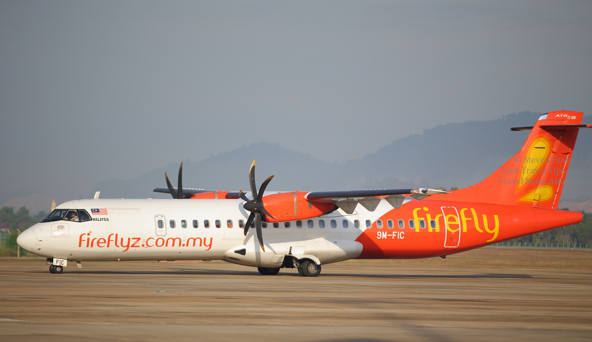 Firefly ATR 72-600 reg: 9M-FIC. Picture by Steven Howard of TravelNewsAsia.com Click to enlarge.