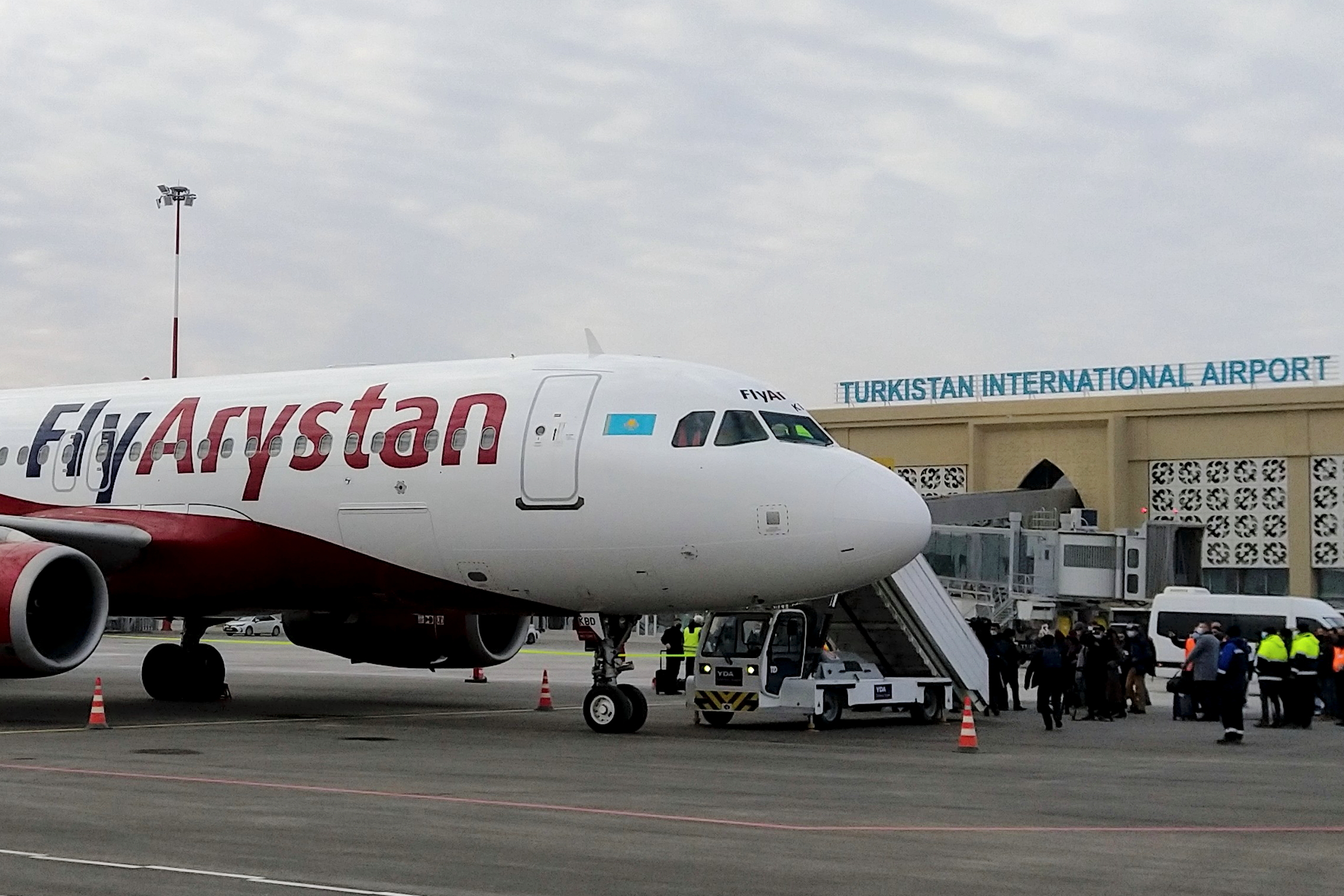 FlyArystan Airbus A320 in Turkistan. Click to enlarge.