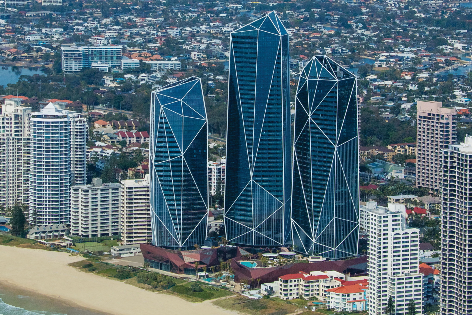 With a prime location on the beachfront in Surfers Paradise, the hotel and serviced apartments are in the central and tallest of the three landmark towers of the Jewel development. Click to enlarge.