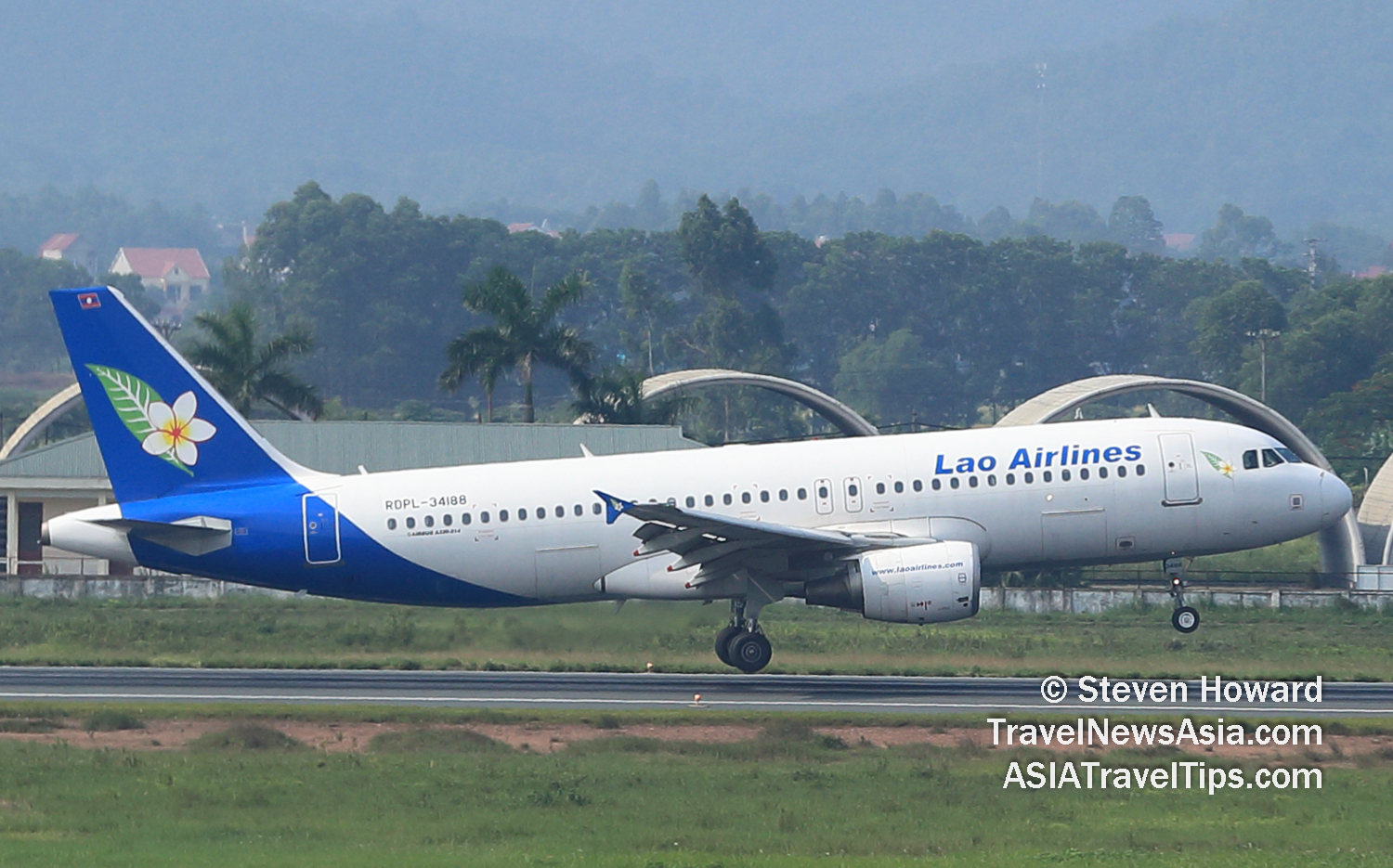 Lao Airlines Airbus A320 reg: RDPL-34188. Picture by Steven Howard of TravelNewsAsia.com Click to enlarge.