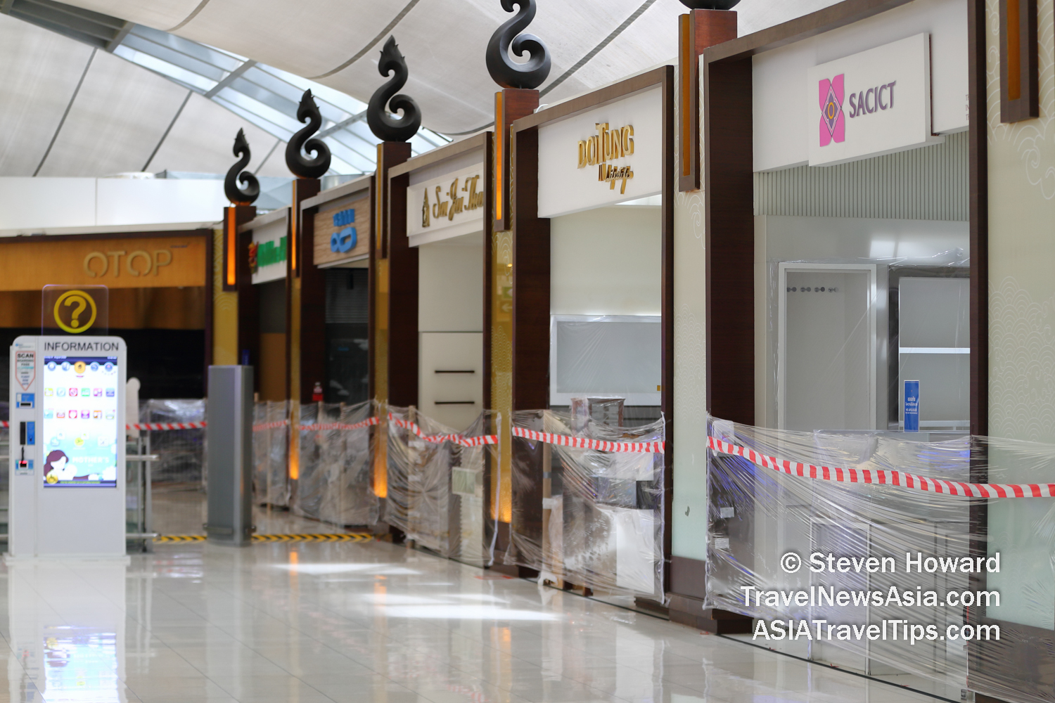 Closed shops at Suvarnabhumi Airport (BKK) near Bangkok, Thailand. Picture by Steven Howard of TravelNewsAsia.com Click to enlarge.