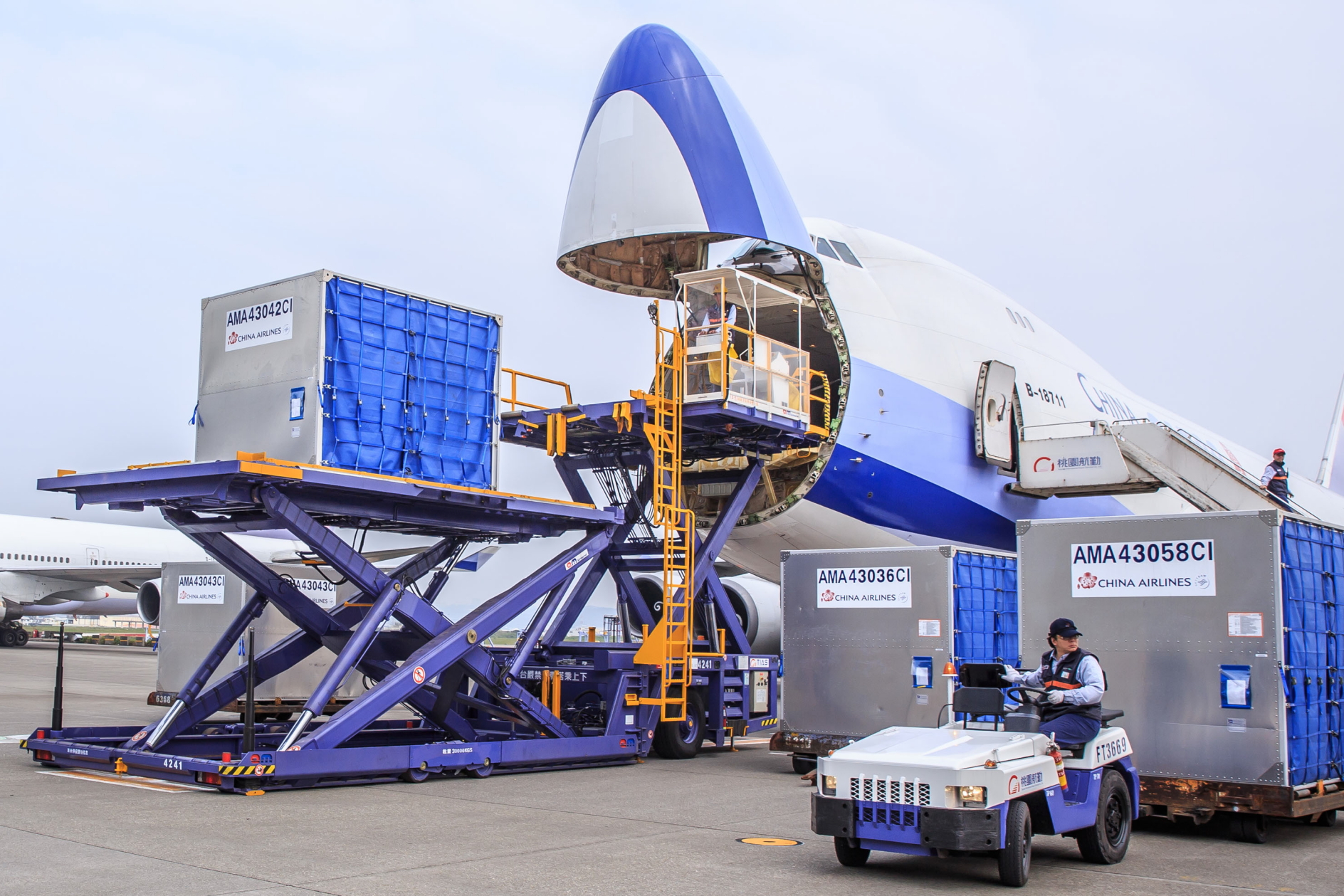 China Airlines has launched a new ultra-low temperature delivery service to take advantage of opportunities arising from requirements related to global COVID19 vaccine deliveries. Click to enlarge.