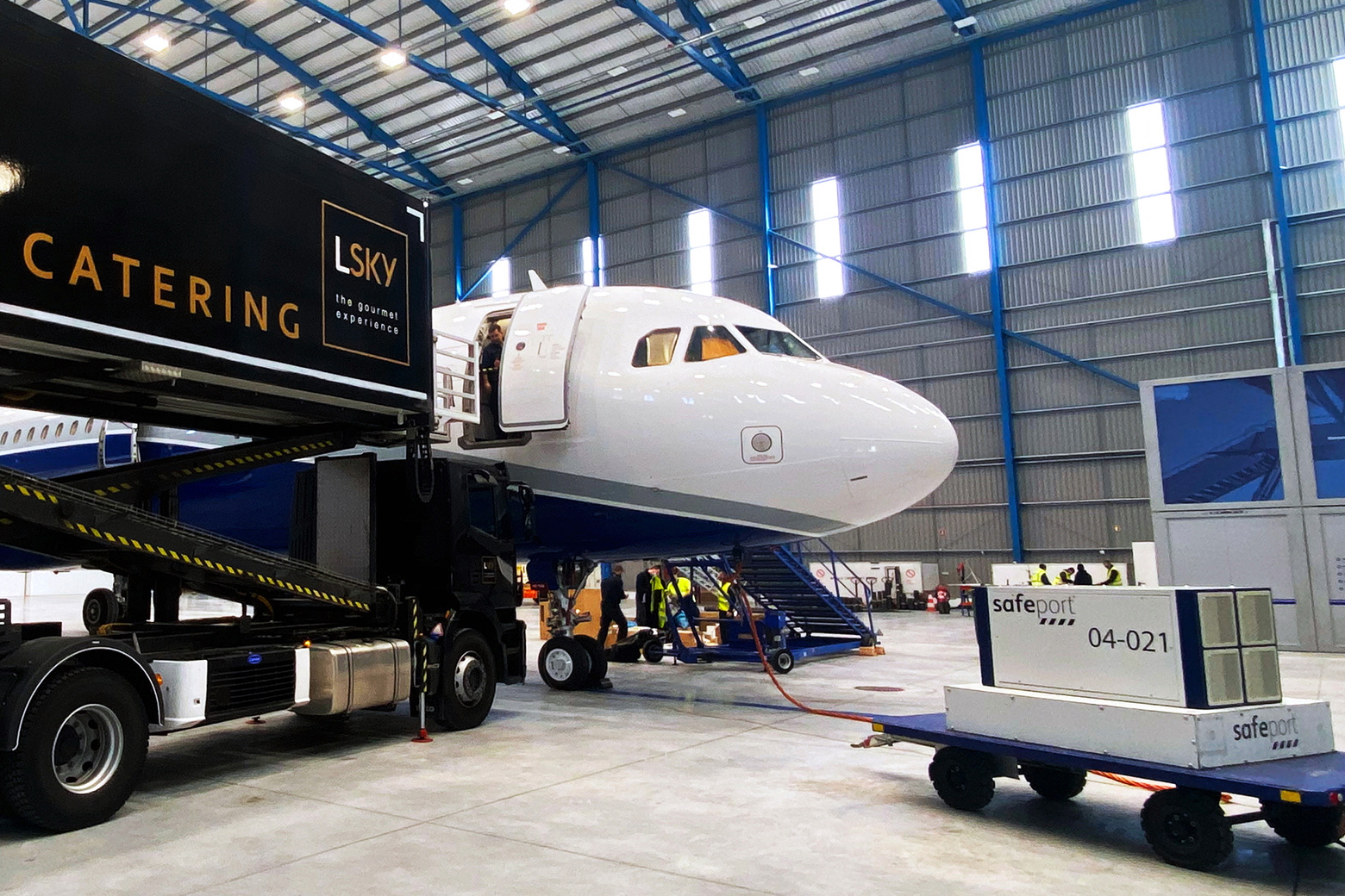 Mesa, the engineering and maintenance company of the Hi Fly group, has officially opened a new hangar at Beja Airport (BYJ) in Portugal. Click to enlarge.