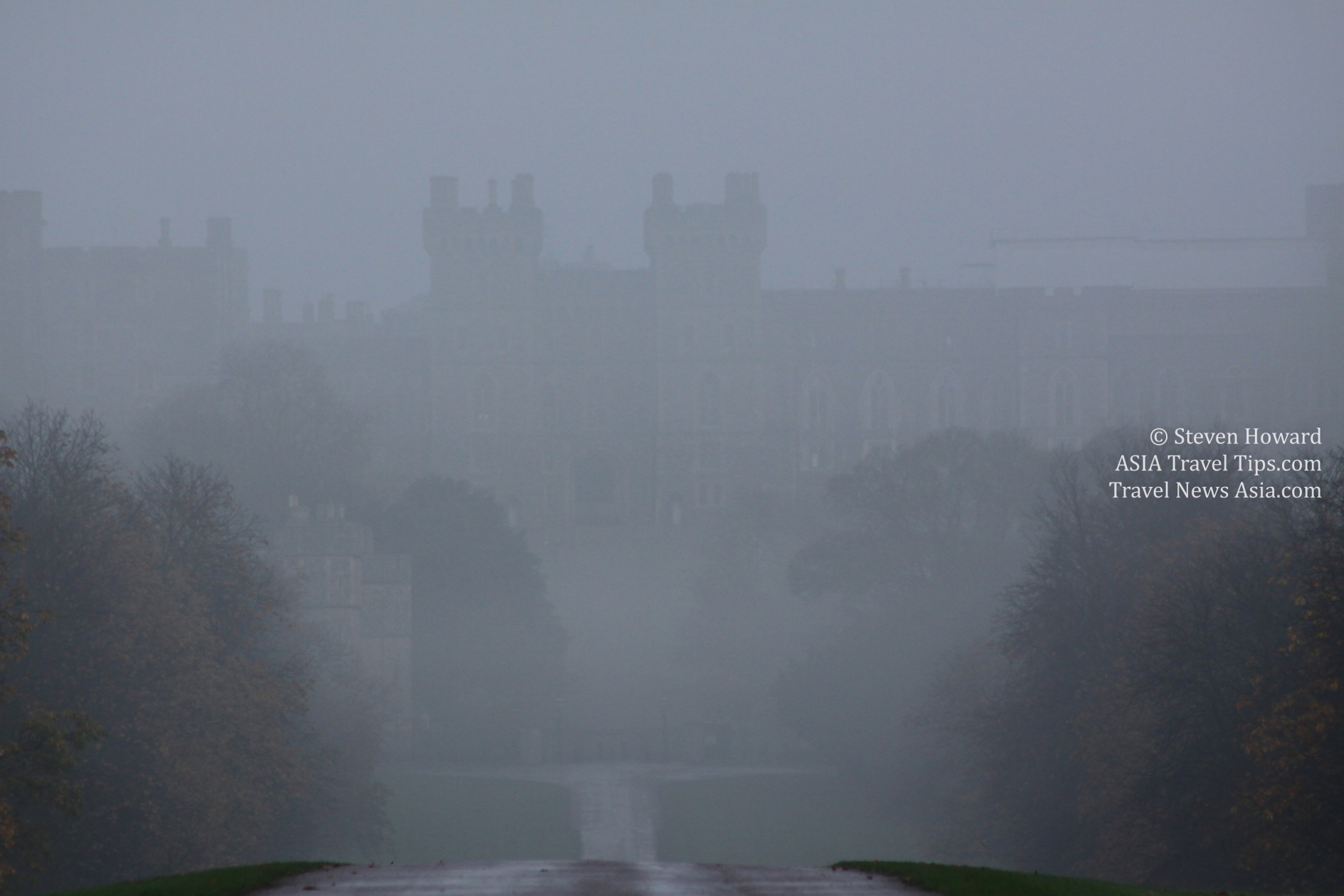 Windsor Castle in England shrouded in fog. Picture by Steven Howard of TravelNewsAsia.com Click to enlarge.