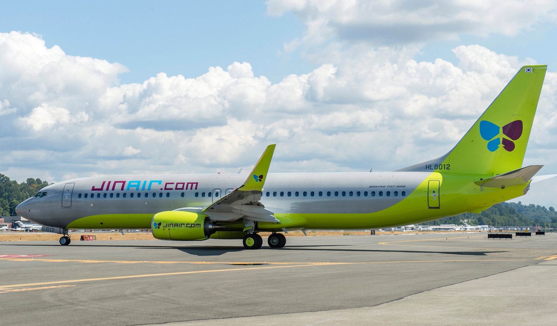 Jin Air Boeing 737-800. Click to enlarge.