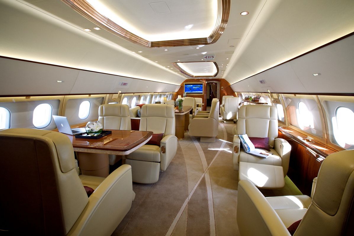 Airbus Corporate Jets will exhibit an ACJ319 during the first four days of the Dubai Air Show, from 12-16 November. The ACJ319 on display is operated by Comlux on VVIP charters and is certificated to carry 19 passengers in enviable comfort. It features a cabin with a lounge and two private rooms, each of which can be arranged to serve as a lounge/office or bedroom. Click to enlarge.