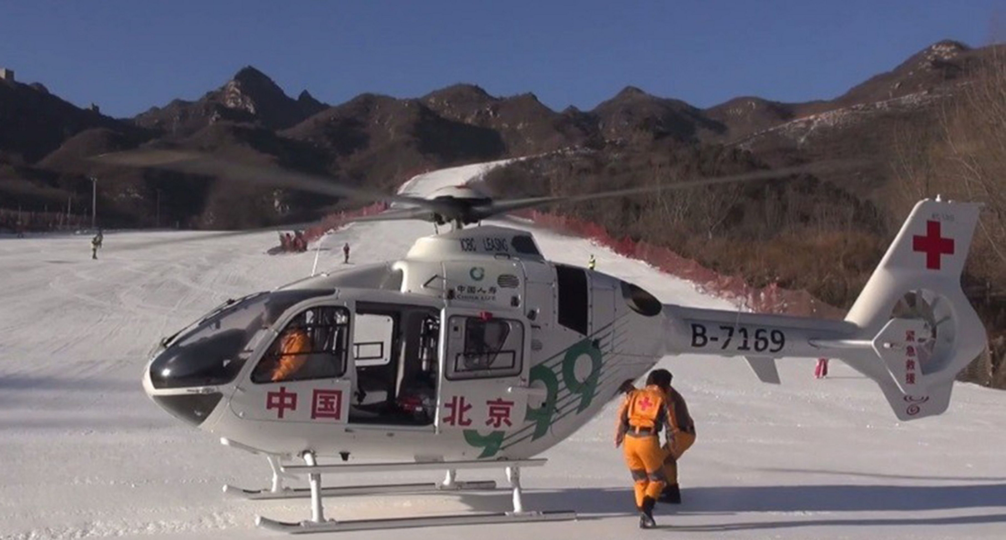 China’s very first Helicopter Emergency Medical Services (HEMS) configured H135. Click to enlarge.