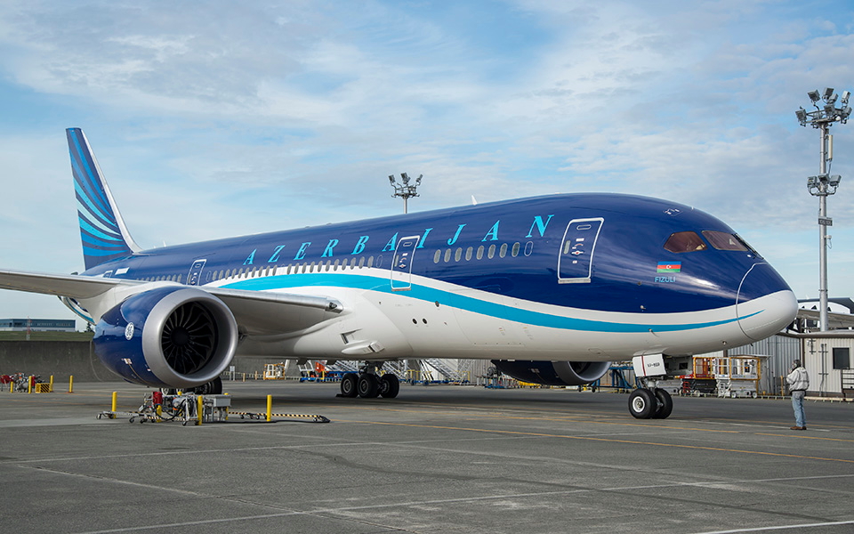 Azerbaijan Airlines Boeing 787-8. Click to enlarge.