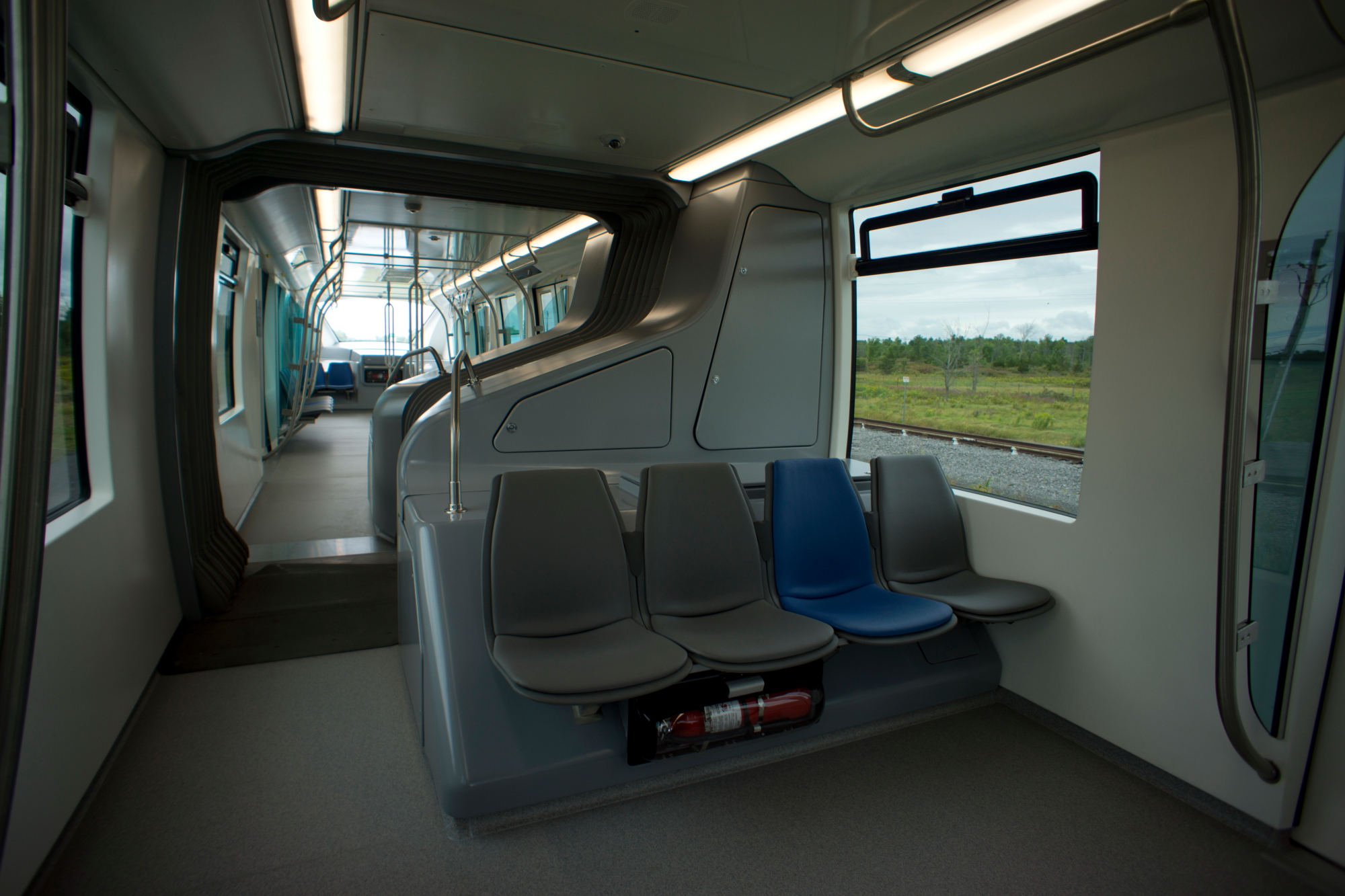 Bombardier has won two contracts for its driverless Innovia Monorail 300 system for two mass rapid transit lines in Bangkok, Thailand. The contract with NBM concerns the new 34.5 km Khae Rai-MinBuri (Pink) Line to operate with 42 trainsets. For EBM, scope comprises 30 train sets for the 30.4 km Lat Phrao-Samrong (Yellow) Line.