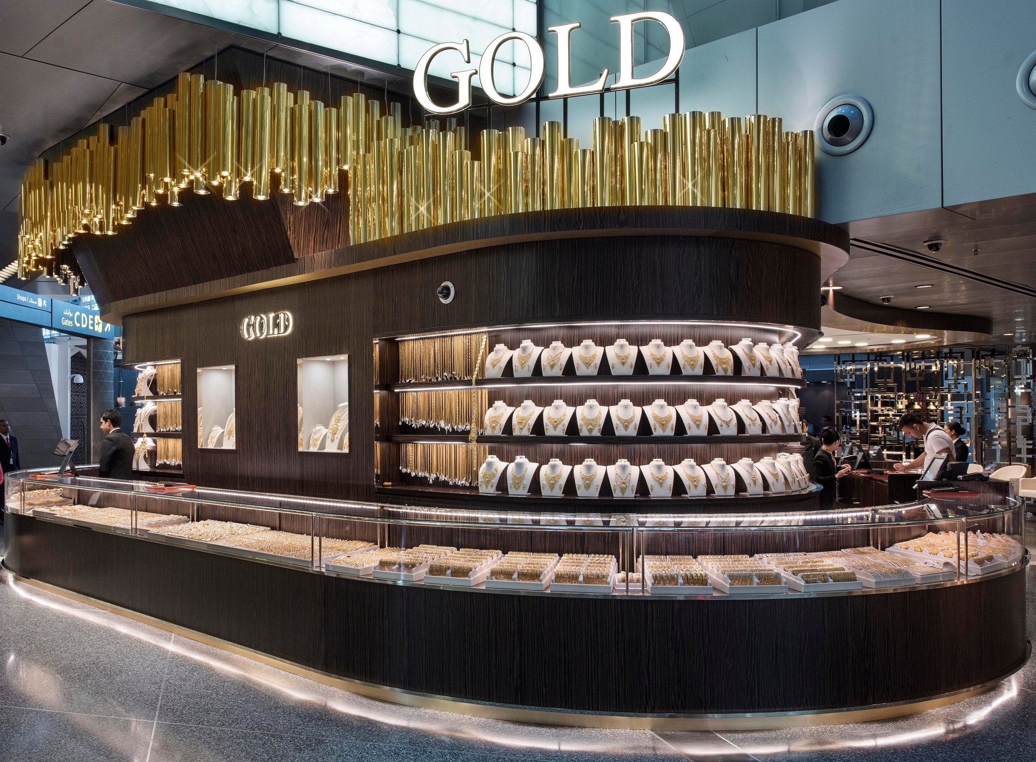Qatar Duty Free has opened its third Gold shop at Hamad International Airport (HIA) in Doha. The new shop showcases more than 15,000 pieces of exquisite traditional and modern jewellery made from the finest gold and diamonds.