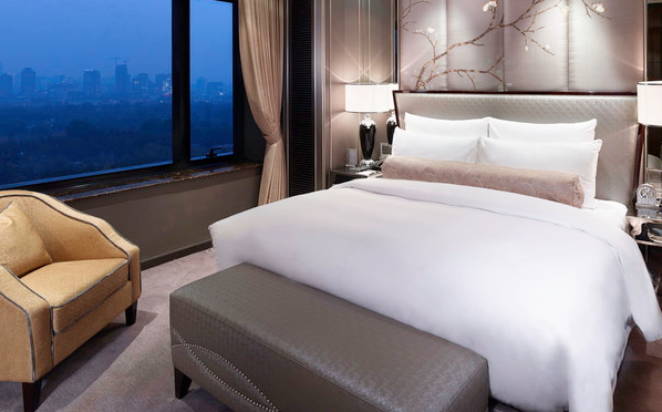 Club Deluxe Room at The Kunlun Beijing