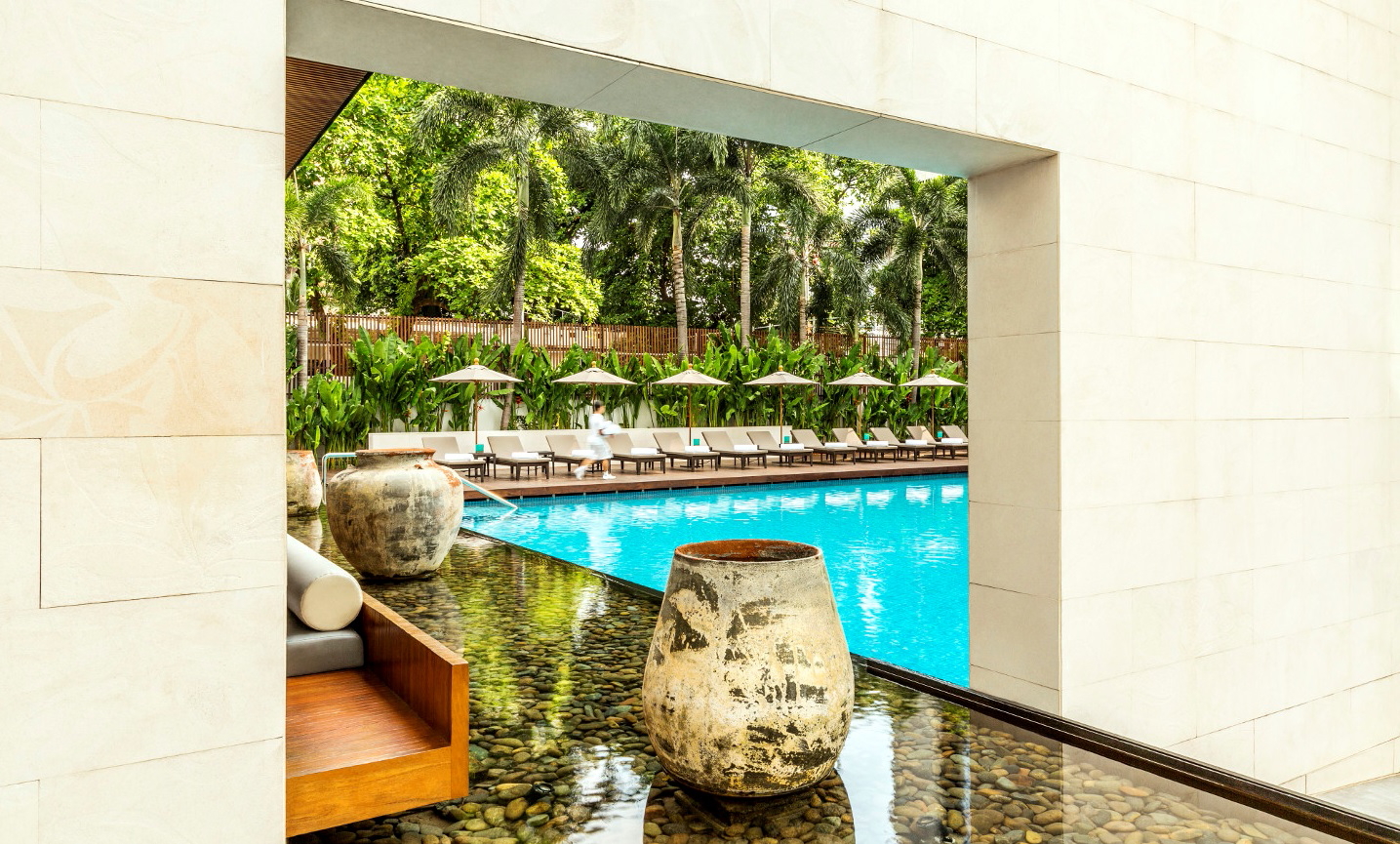 Swimming pool at the COMO Metropolitan Bangkok hotel on Sathorn Road