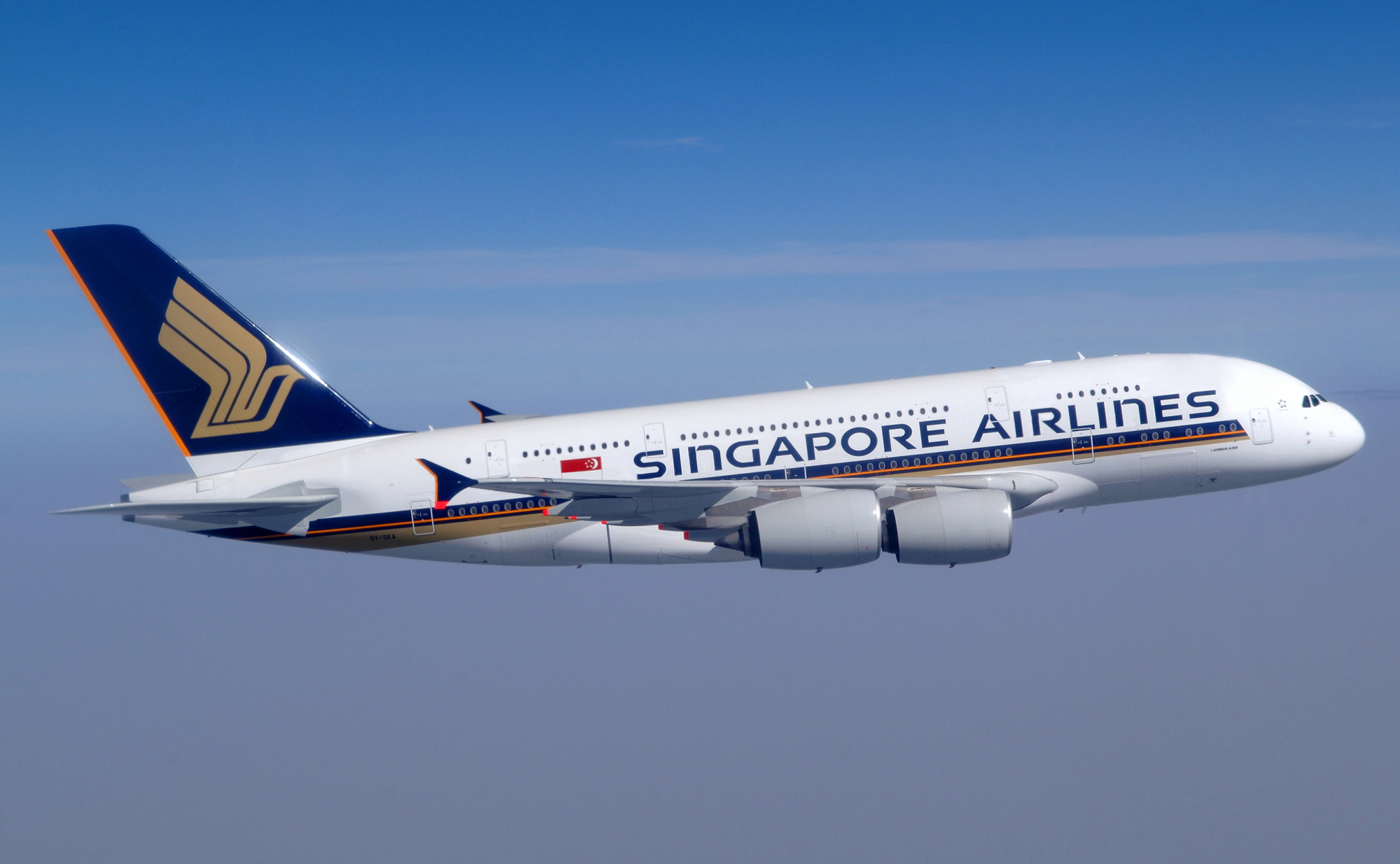 Singapore Airlines Airbus A380 reg: 9V-SKA. Click to enlarge.