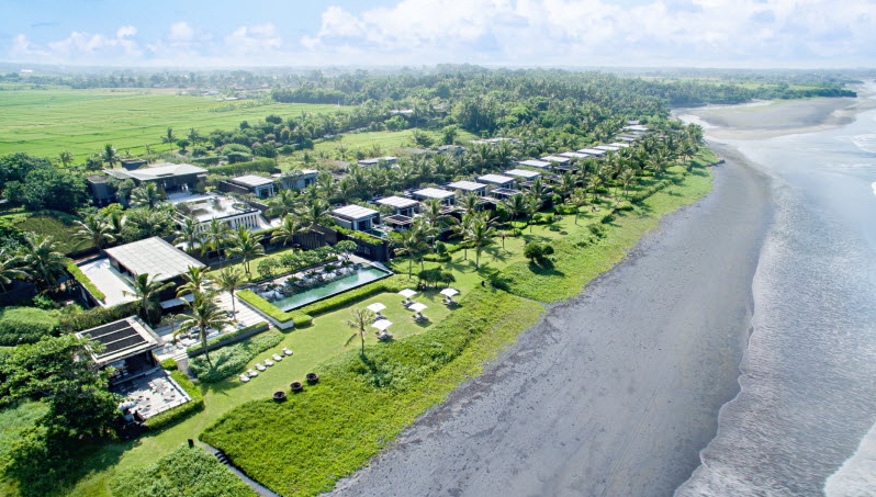 Soori Bali is set between a volcanic sand beach and rice fields in Bali’s Tabanan Regency.