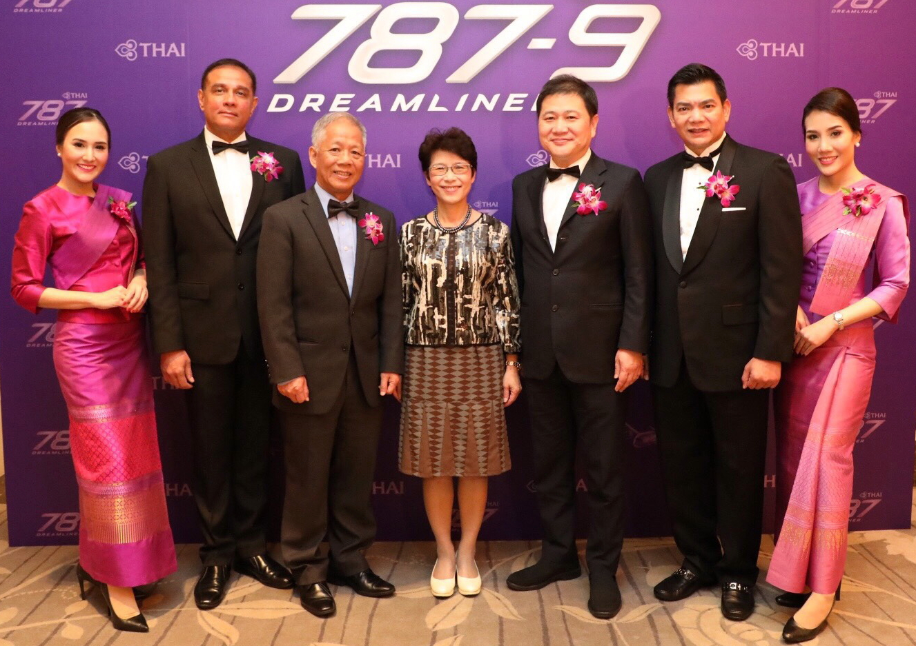 Mr. Wiwat Piyawiroj (fifth from left), Acting Executive Vice President, Commercial, Thai Airways International Public Company Limited (THAI), presided over a reception to celebrate the launch of Boeing 787-9 Dreamliner on Bangkok-Taipei route. Also present were Ms. Suree Trairatananukool (fourth from left), Deputy Executive Director, Thailand Trade and Economic Office, Mr. Albert Pei (third from left), Managing Director, Lion Travel Service Co., LTD., honorary guests from aviation industry and Taiwan Tourism Industry; Mr. Viroj Sirihorachai (second from left), THAI Vice President, Revenue Management and Commercial Services, along with Mr. Wit Kitchathorn (sixth from left), THAI General Manager-Taipei.  Click to enlarge.