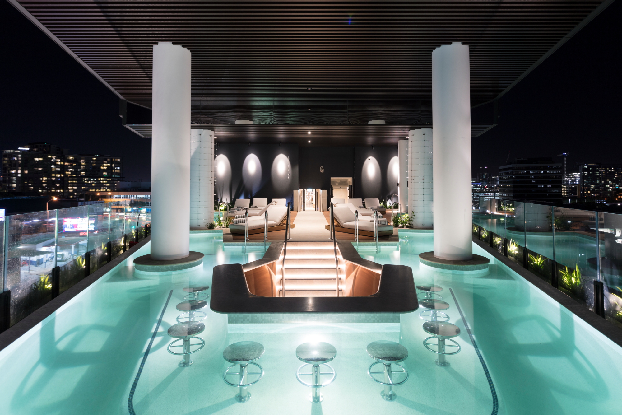 Amazing pool bar at FV by Peppers Residence in Brisbane, Australia. Click to enlarge.