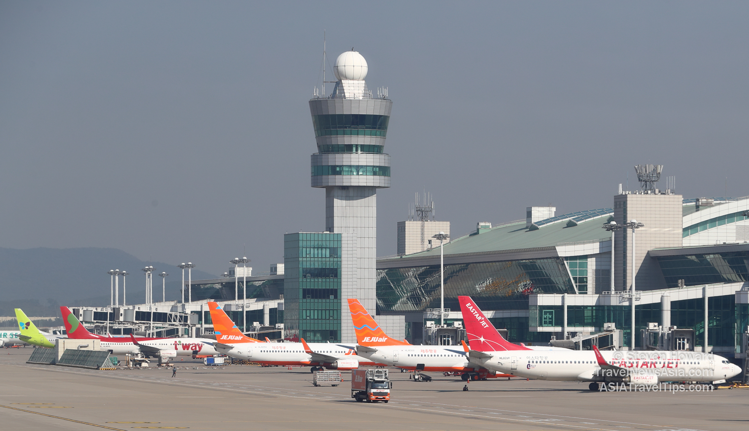 Aircraft at Incheon International Airport in Seoul, South Korea on 20 October 2018. Picture by Steven Howard of TravelNewsAsia.com Click to enlarge.
