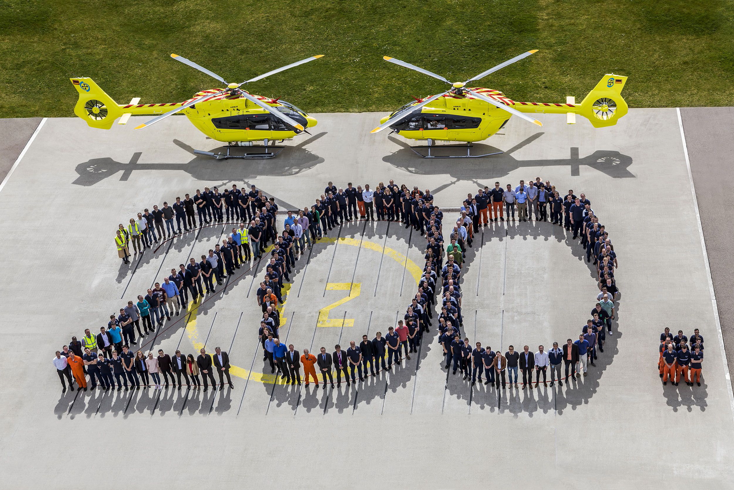 Airbus Helicopters has delivered its 200th H145 helicopter to Norsk Luftambulanse (NOLAS). The Air Rescue Operator will use the helicopter for Helicopter Emergency Medical Services (HEMS) in Norway. Click to enlarge.