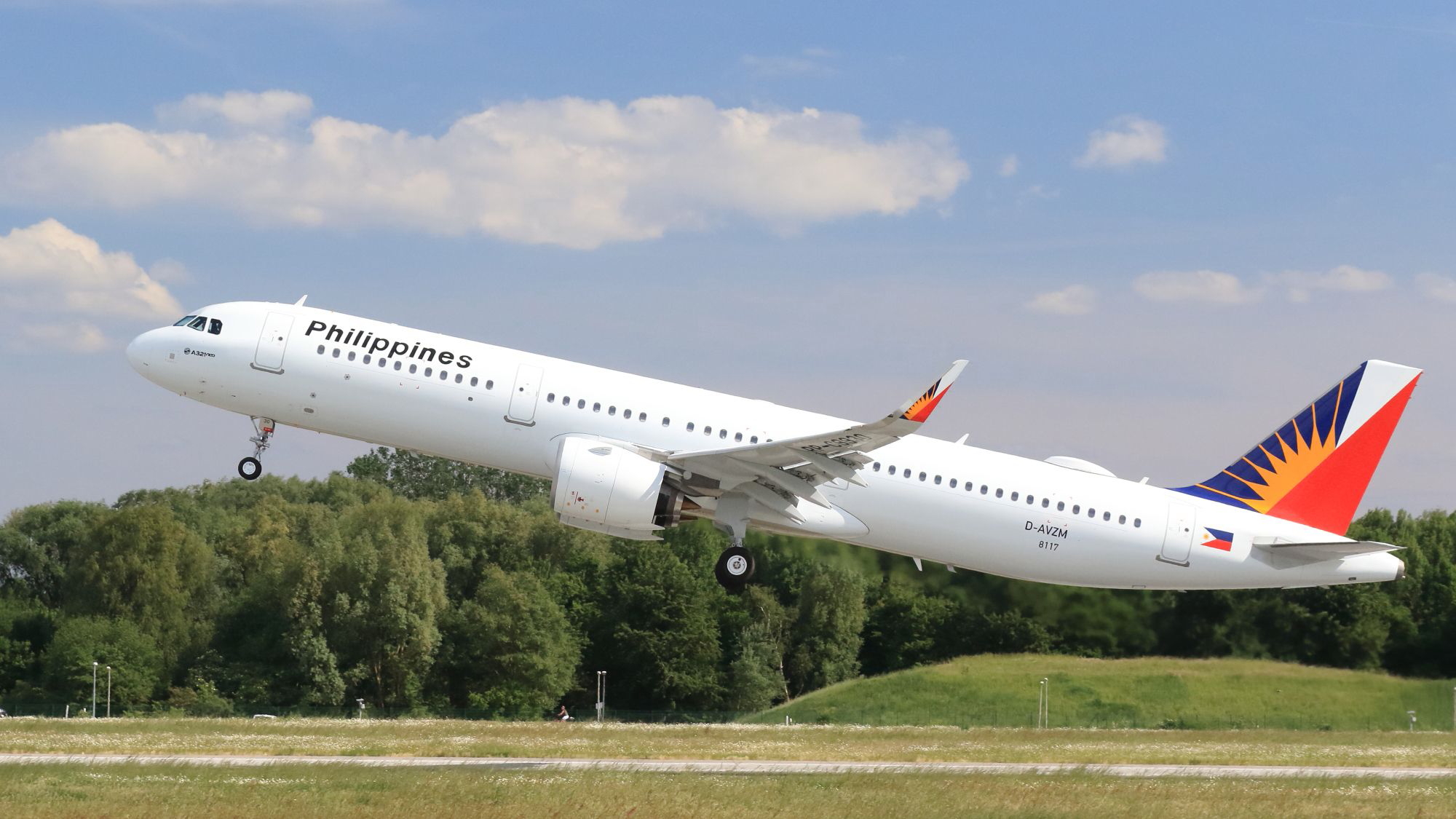Philippine Airlines (PAL) has taken delivery of its first Airbus A321neo aircraft. Click to enlarge.