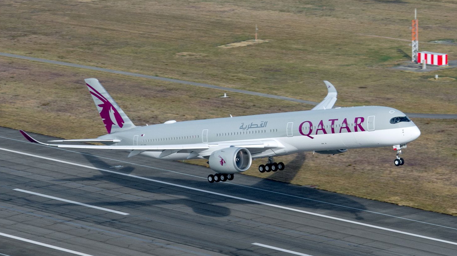 Qatar Airways Airbus A350-1000. Click to enlarge.