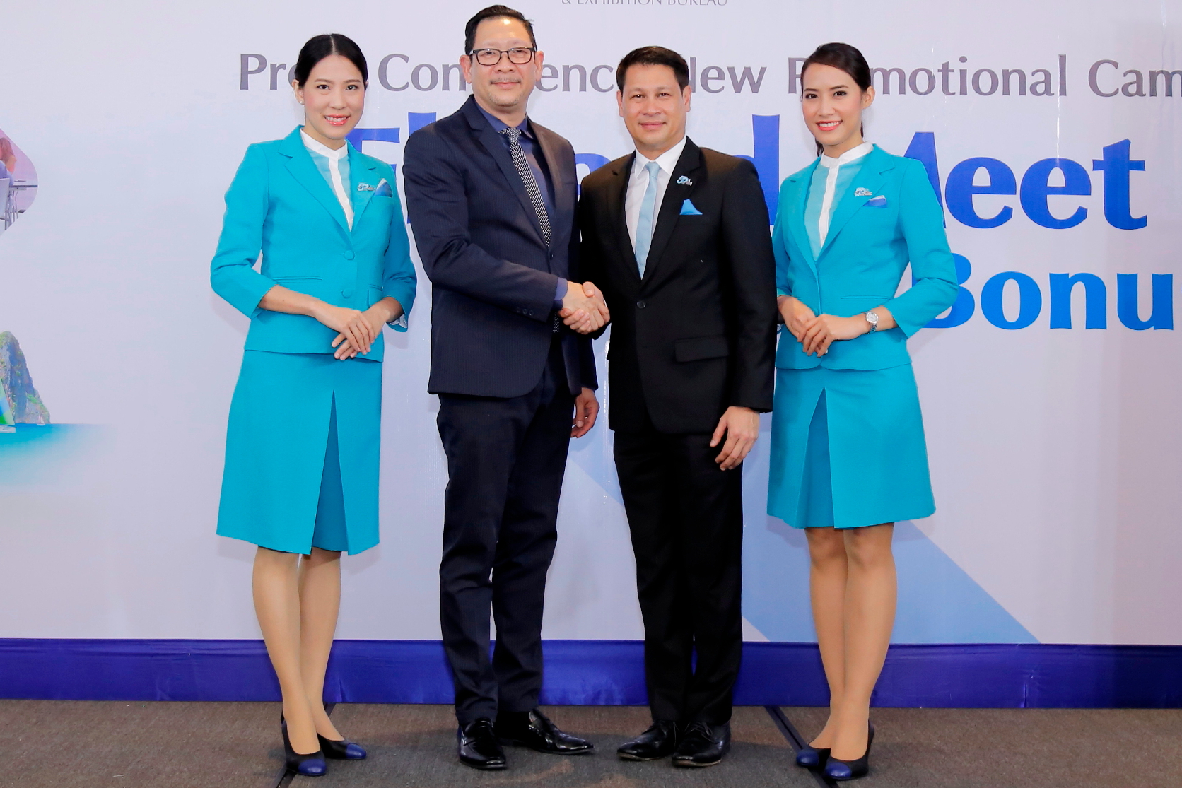 The 'Fly and Meet Double Bonus' promotion for Myanmar was launched by Bangkok Airway's Vice President - Sales, Mr. Varong Israsena Na Ayudhya (centre right), and TCEB's Director of President Office Department, Mr. Puripan Bunnag (centre left), at Chatrium Hotel in Yangon, Myanmar. Click to enlarge.