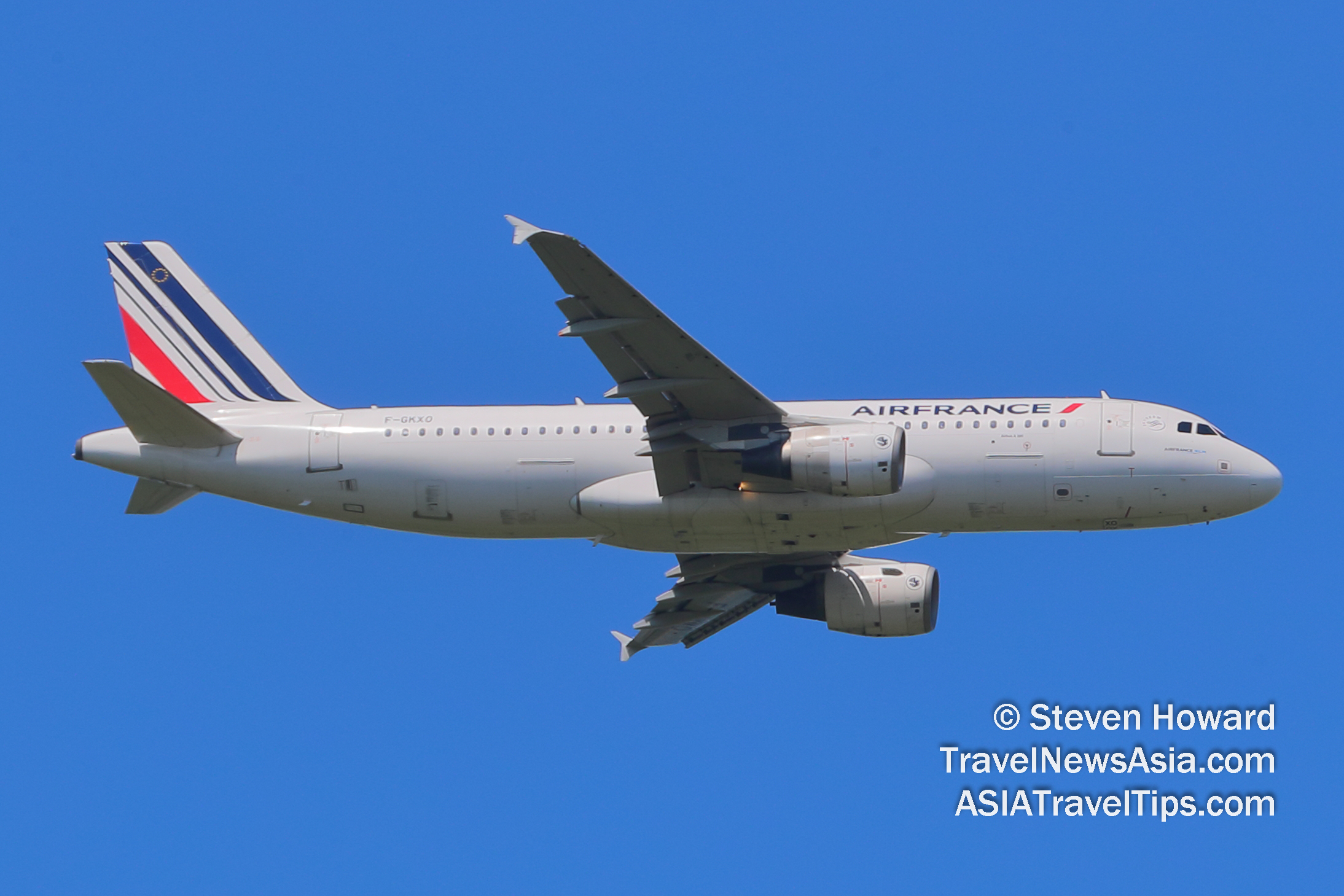 Air France Airbus A320 reg: F-GKXO. Picture by Steven Howard of TravelNewsAsia.com on 3 July 2019. Click to enlarge.