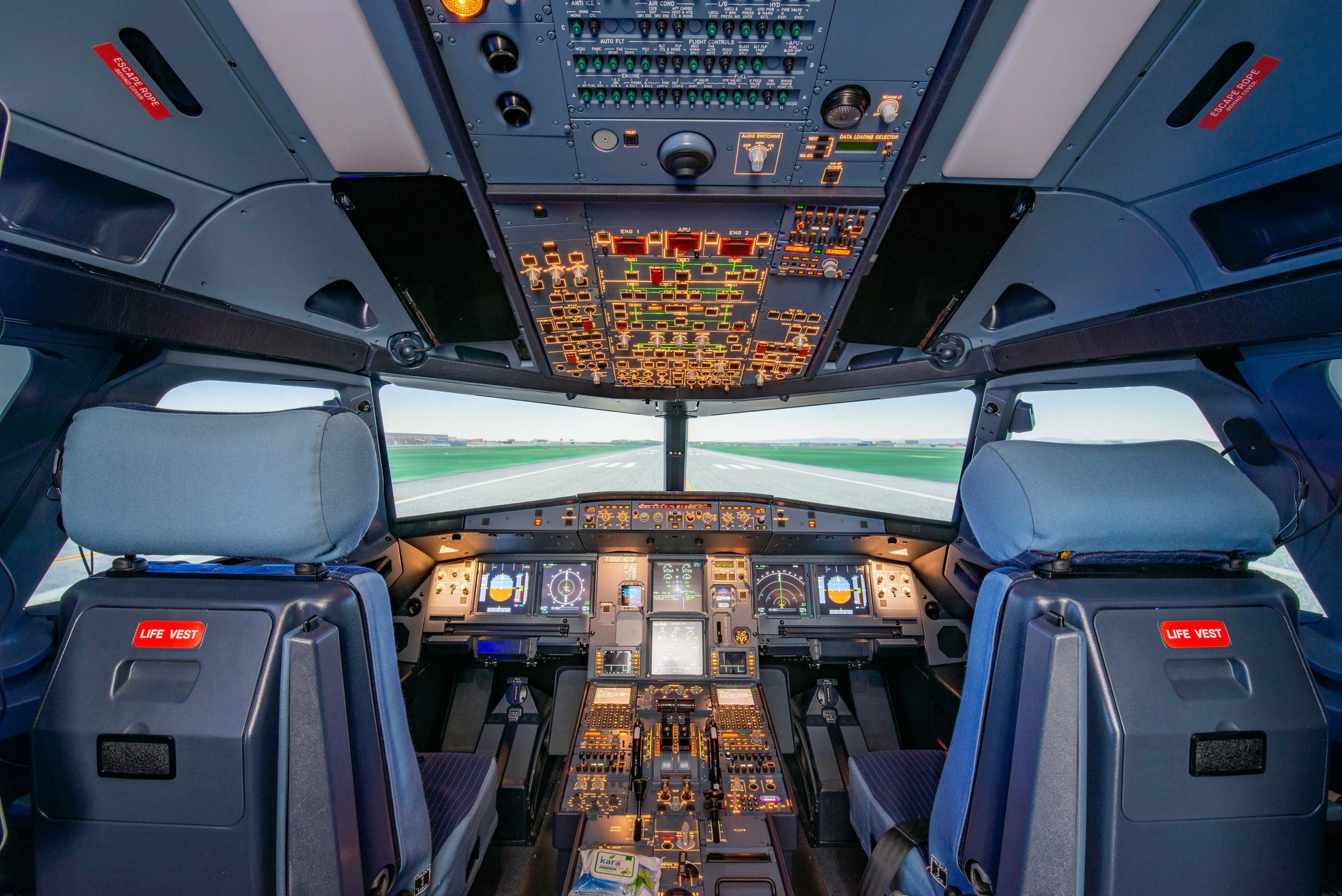 Airbus A320 Simulator. Click to enlarge.