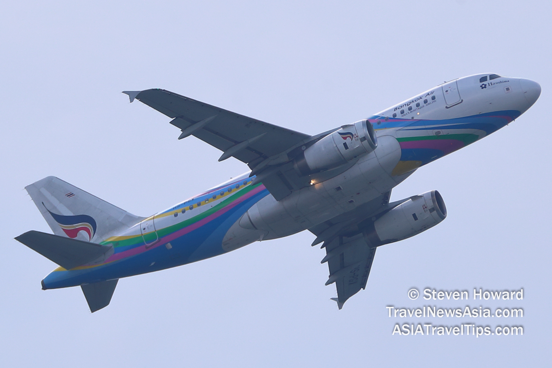 Bangkok Airways Airbus A319 reg: HS-PGX. Picture by Steven Howard of TravelNewsAsia.com Click to enlarge.