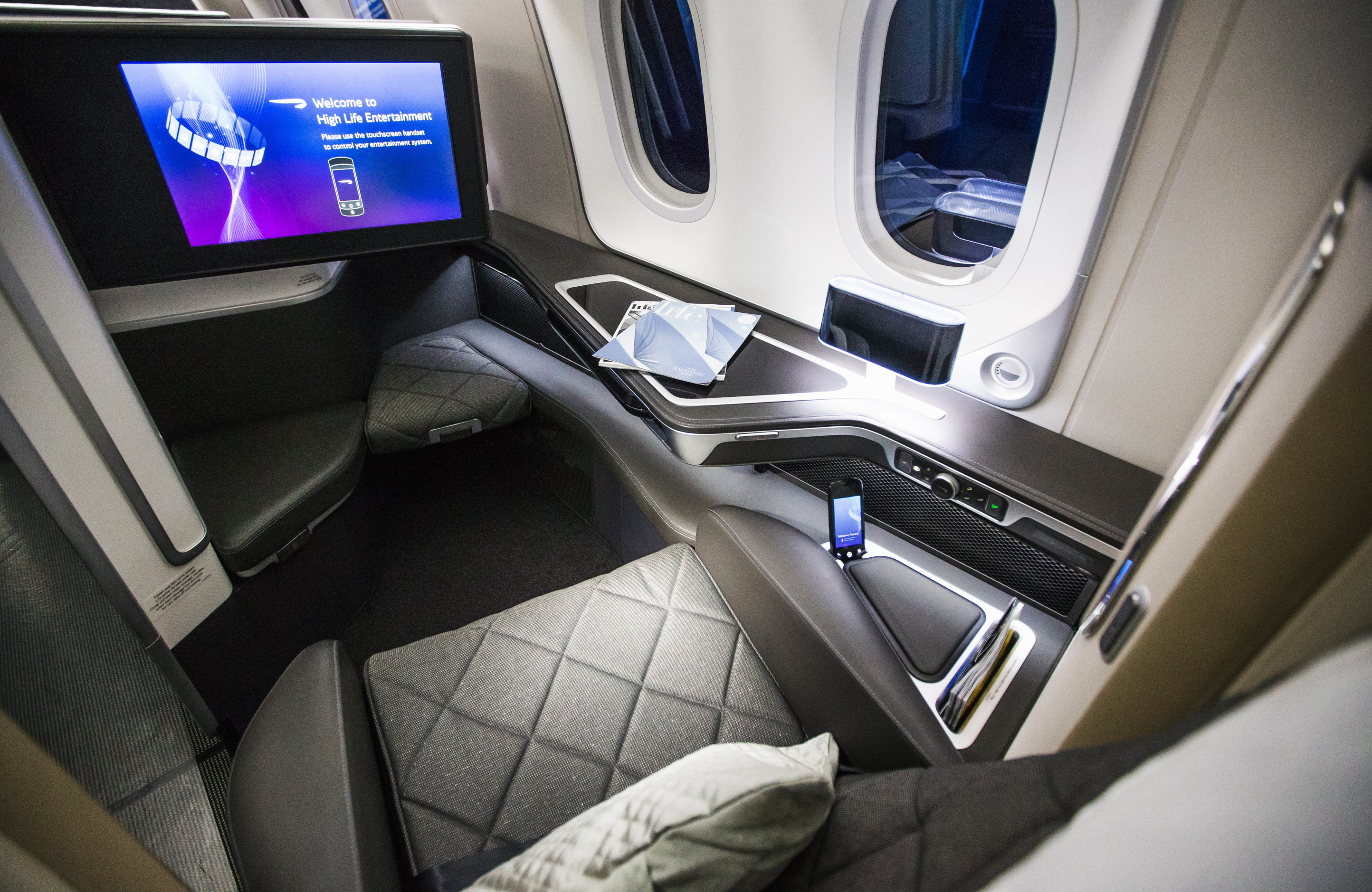 New British Airways First Class Seat - Boeing 787-9. Click to enlarge.