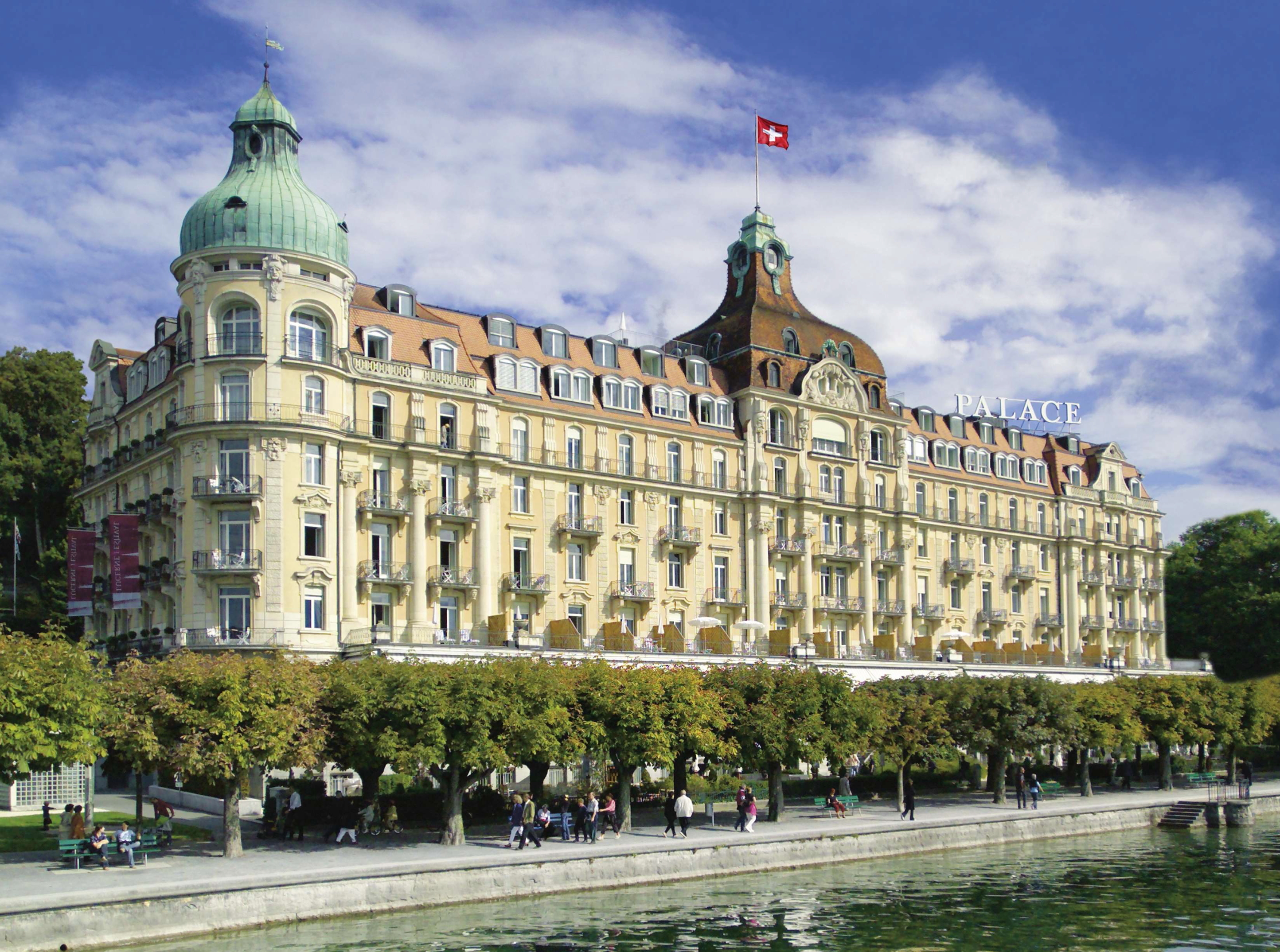 Mandarin Oriental has signed a management contract that will see it rebrand an existing hotel on Lake Lucerne (known locally as Lake Luzern), Switzerland. The property is currently undergoing an extensive renovation and will re-open as Mandarin Oriental Palace, Luzern at the end of 2020. Click to enlarge.