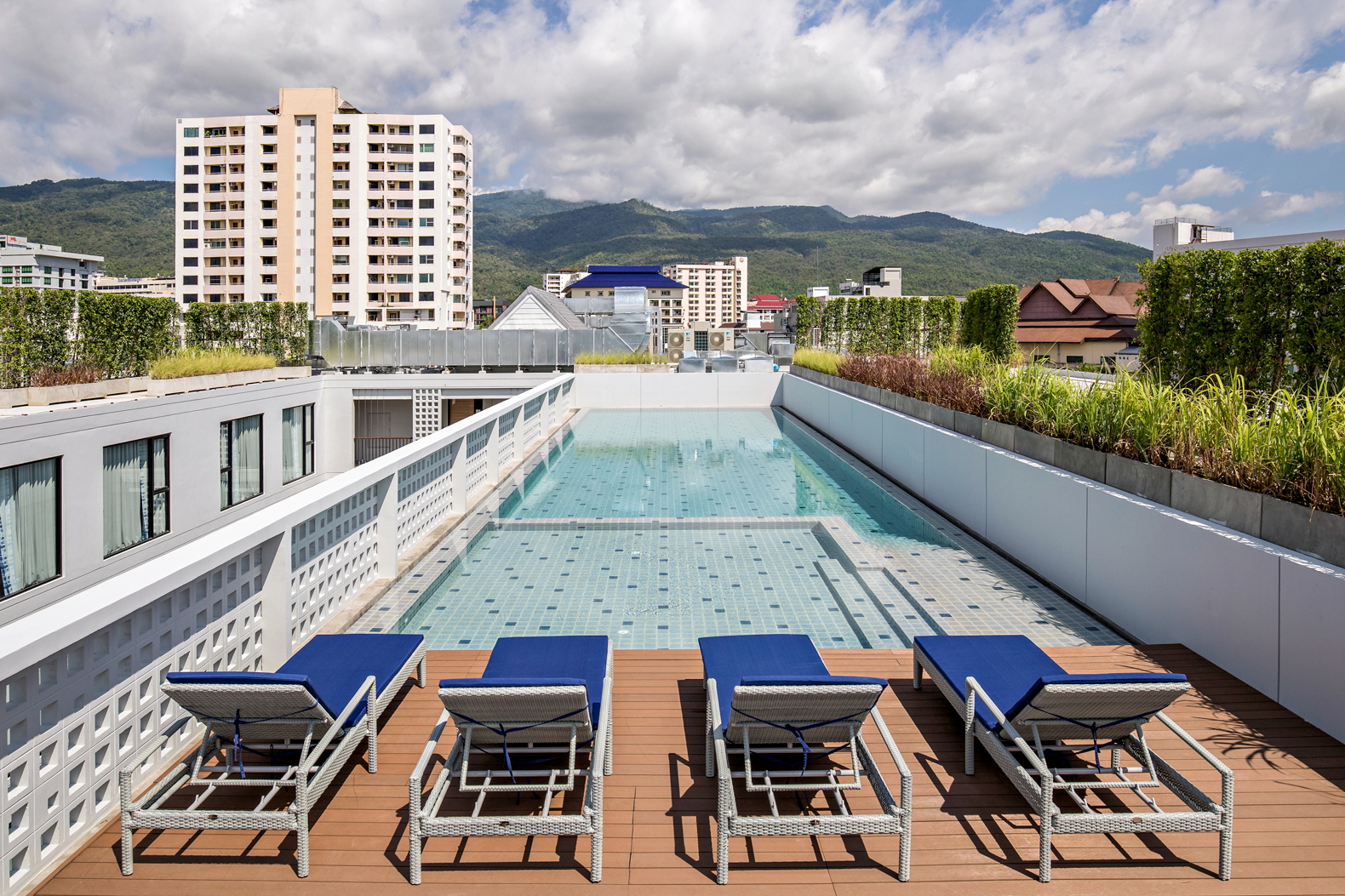 Rooftop swimming pool at Novotel Chiang Mai Nimman Journeyhub in Thailand. Click to enlarge.