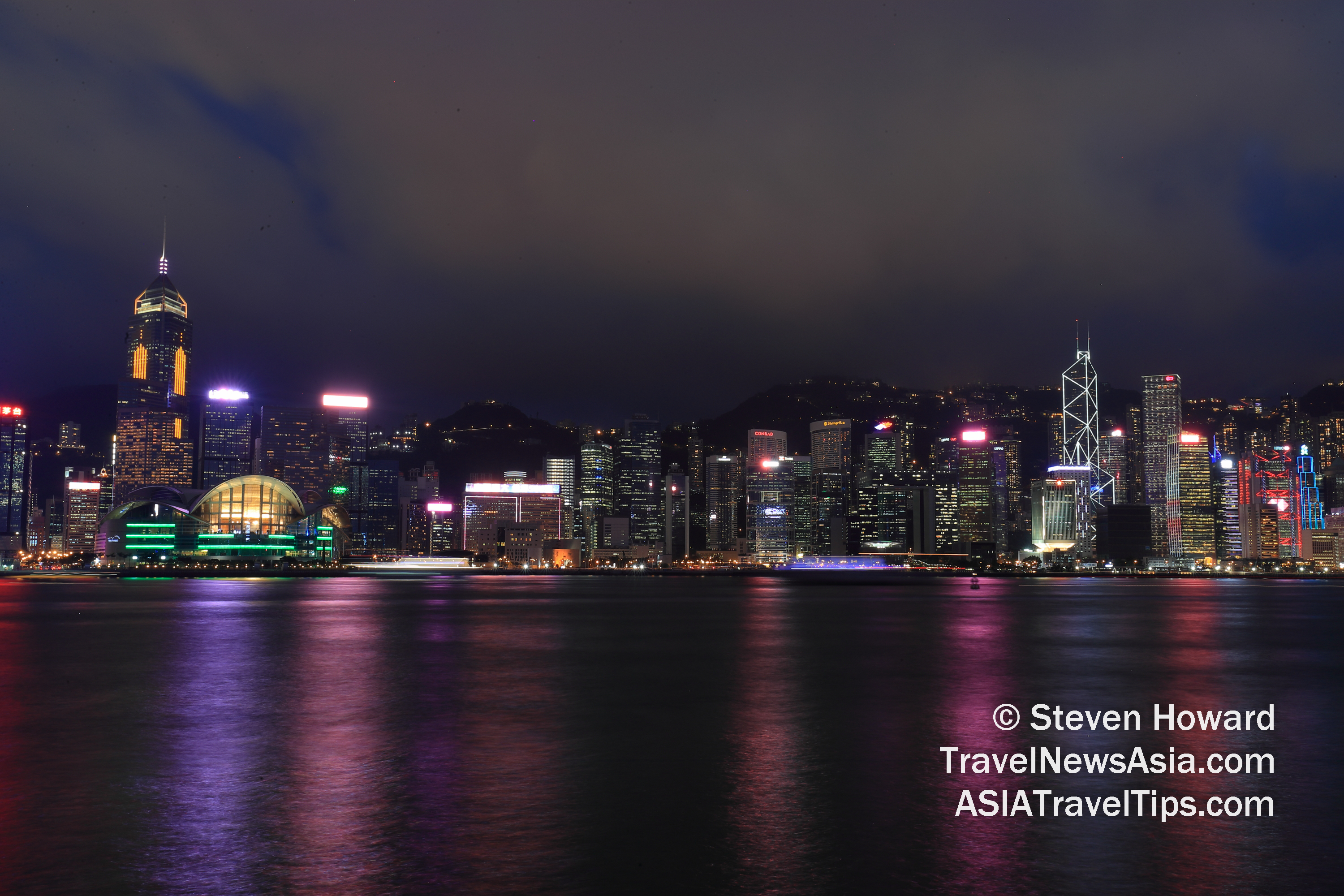 Hong Kong island at night. Picture by Steven Howard of TravelNewsAsia.com Click to enlarge.