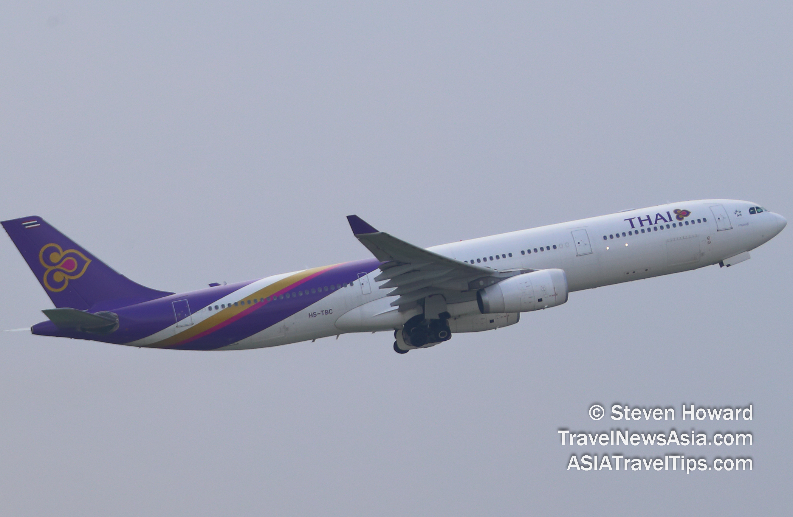 Thai Airways Airbus A330 reg: HS-TBC. Picture by Steven Howard of TravelNewsAsia.com Click to enlarge.