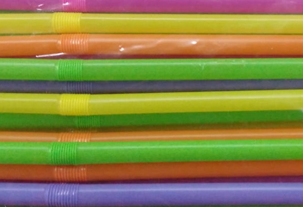 Sands China has stopped offering guests plastic straws at all its properties, in an effort to reduce the consumption of single-use plastics. The company's ban on the use of plastic straws went into effect on 1 January 2019 and will eliminate the use of 2.2 million plastic straws each year, saving about 1 ton of plastic annually. Laid down end-to-end on the Hong Kong-Zhuhai-Macau Bridge, that's enough straws to stretch from Macau to Hong Kong 10 times. Click to enlarge.