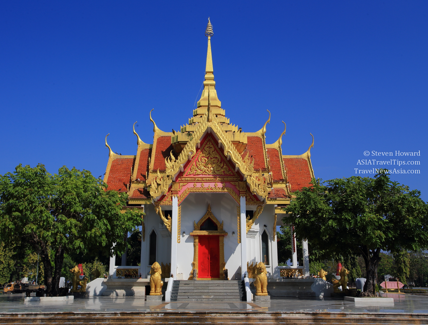 City Pillar Shrine in Ubon Ratchathani, just an one hour flight from Bangkok and one of the nicest cities in Thailand